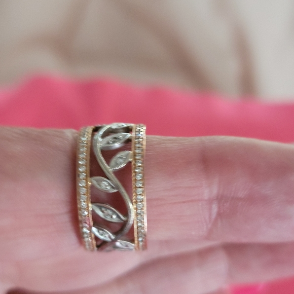 Simon G rose gold floral band - Picture 3 of 6